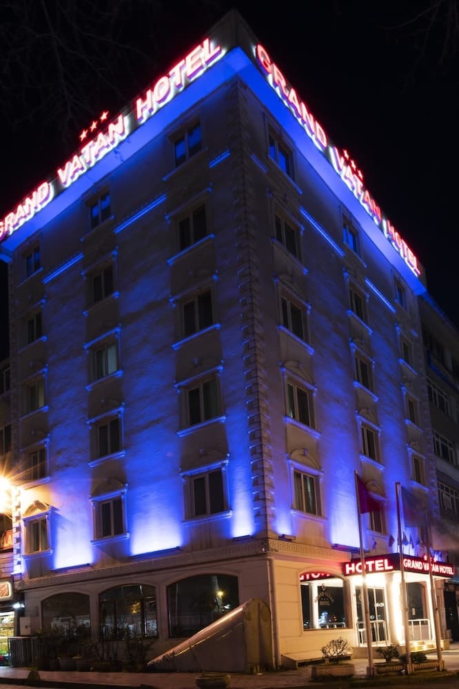 Grand Vatan Hotel main