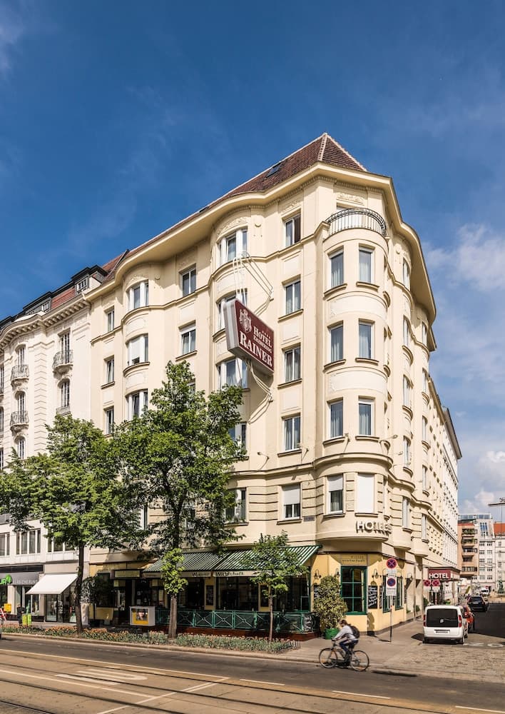 Hotel Erzherzog Rainer main