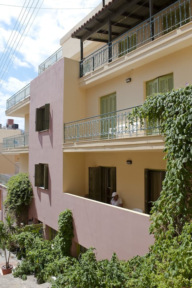 Mare Olympus Apartments main