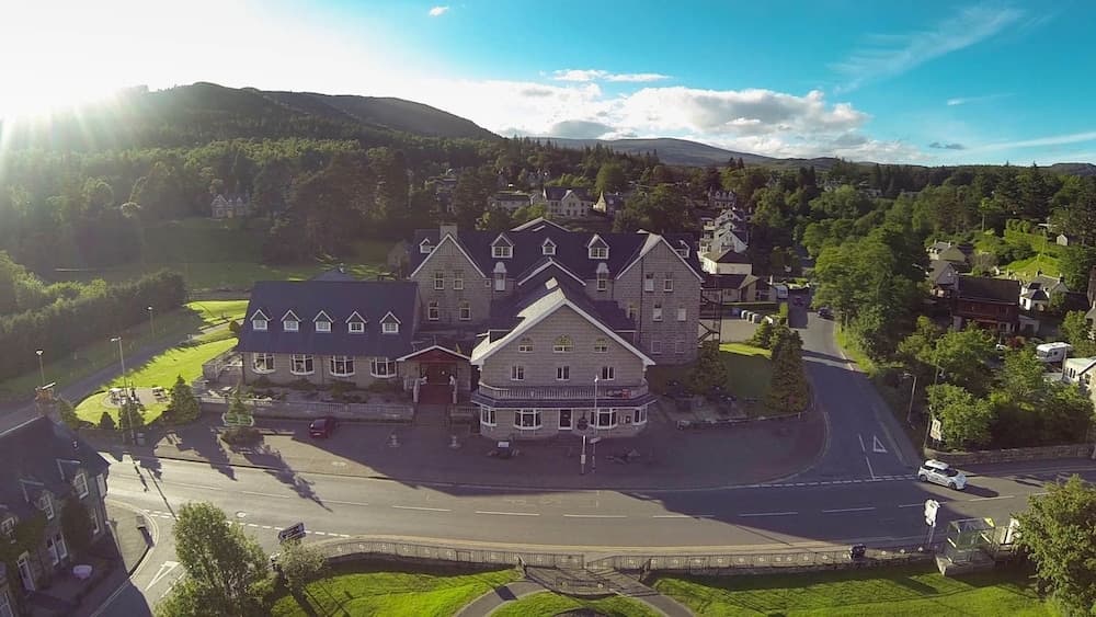 Duke Of Gordon Hotel main