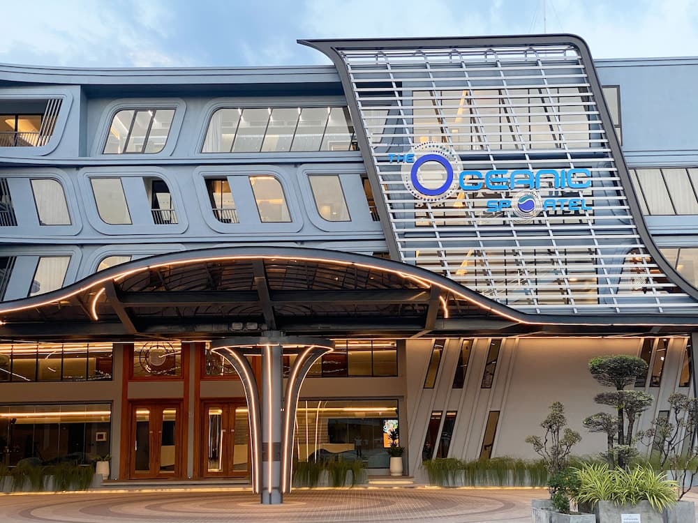 The Oceanic Sportel main