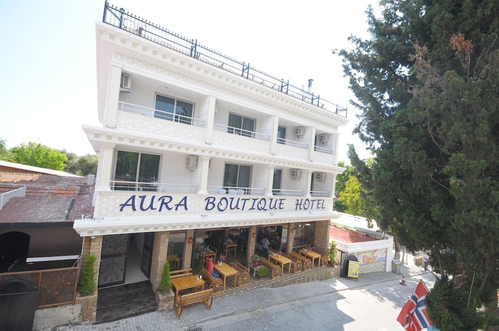 Aura Boutique Hotel main