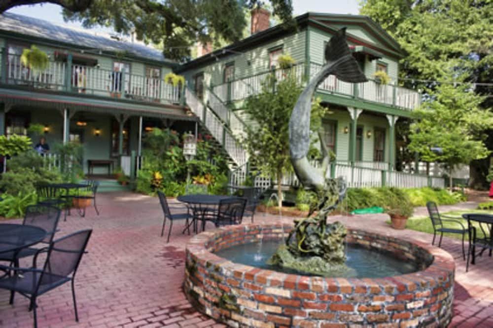 Florida House Inn main