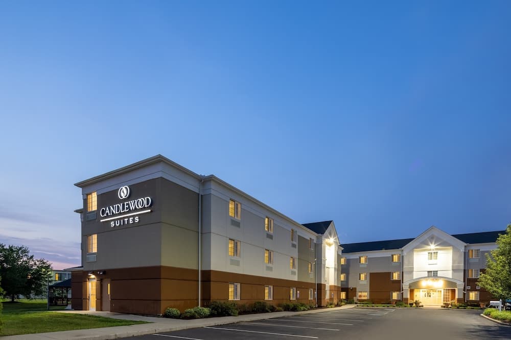 Candlewood Suites main