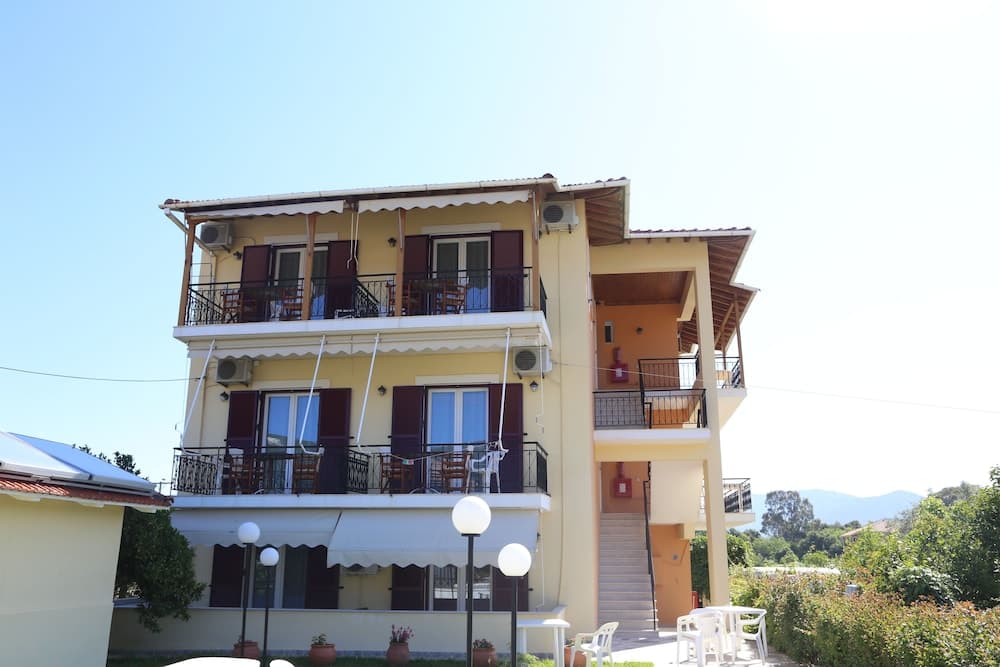 Christina Studios main