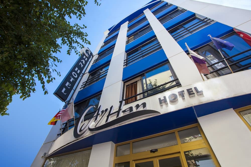 Ayhan Hotel main