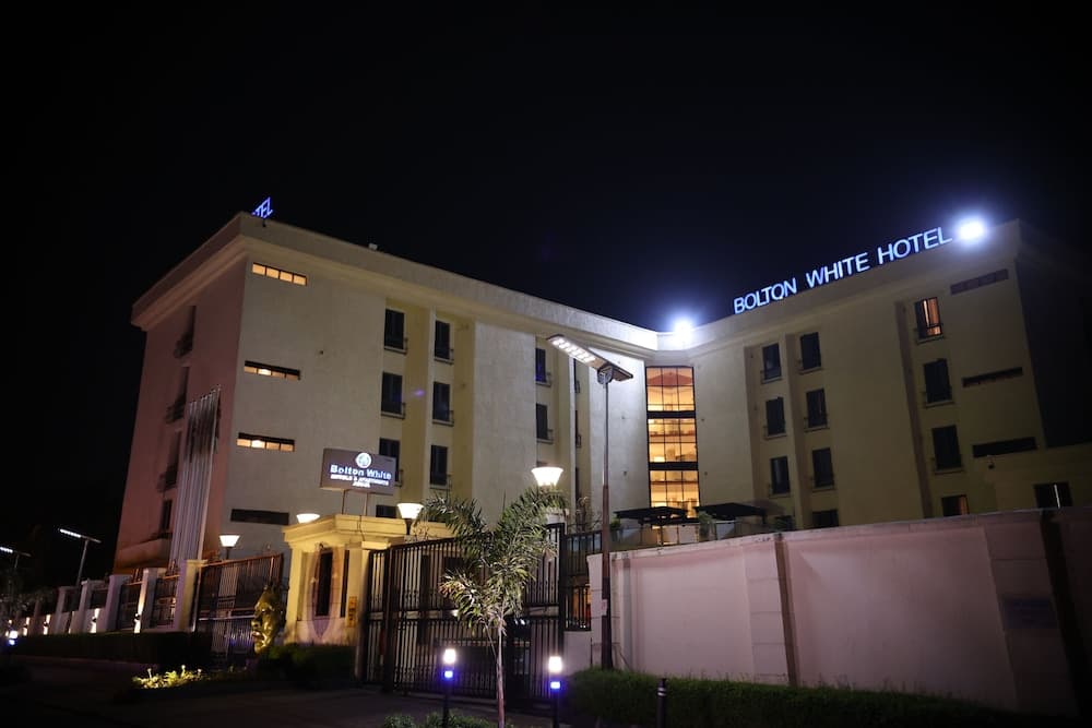 Bolton White Hotels And Apartments main