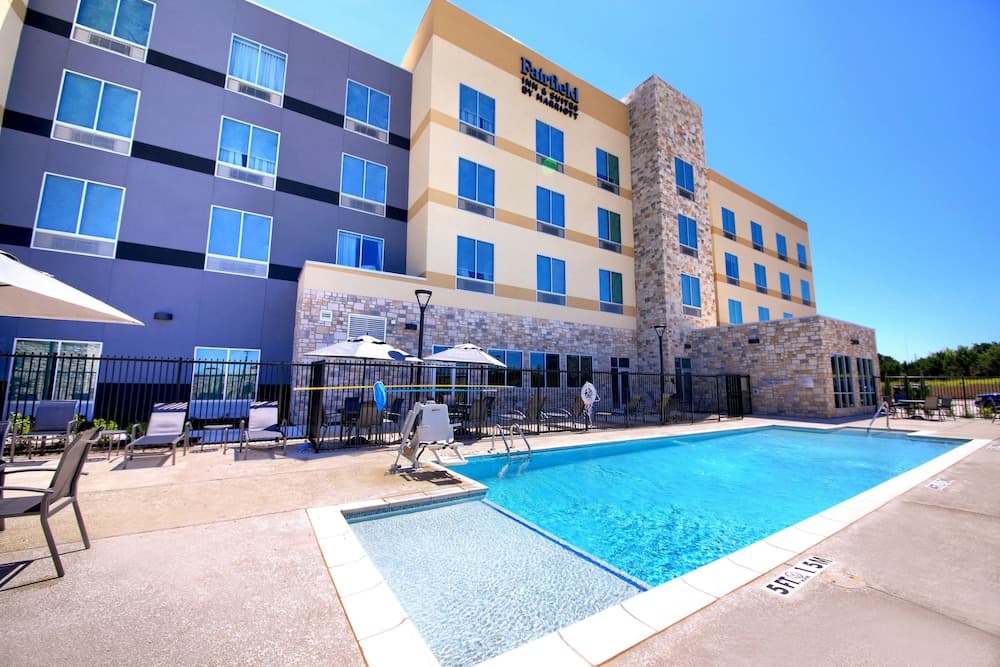 Fairfield Inn And Suites By Marriott Dallas Cedar Hill