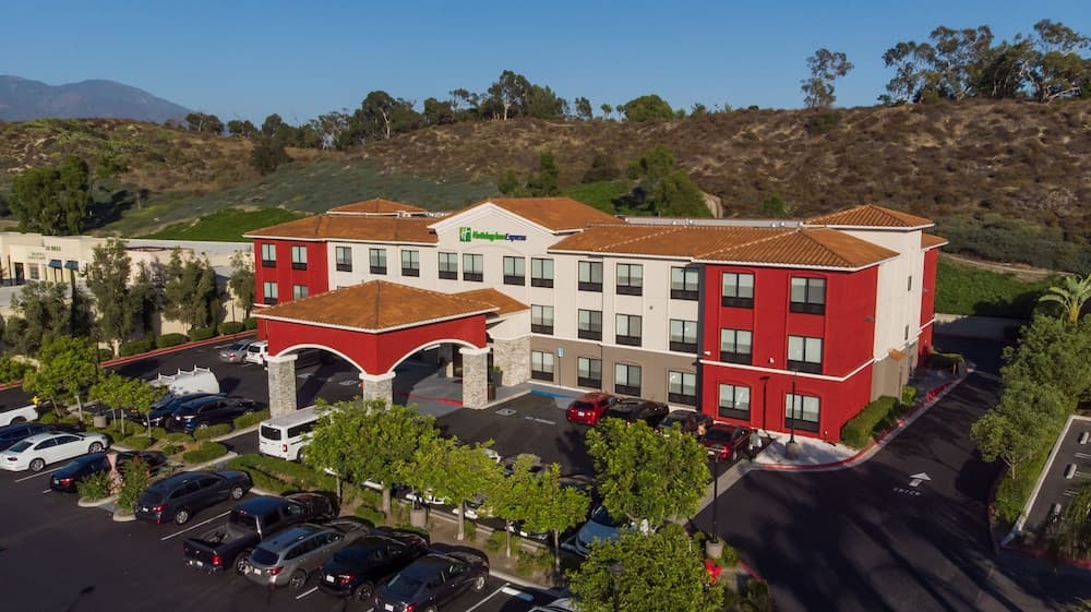 Holiday Inn Express & Suites Lake Forest - Irvine East main