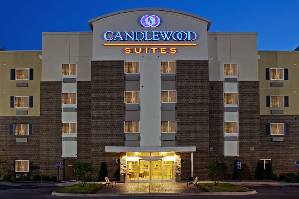 Candlewood Suites Louisville North main