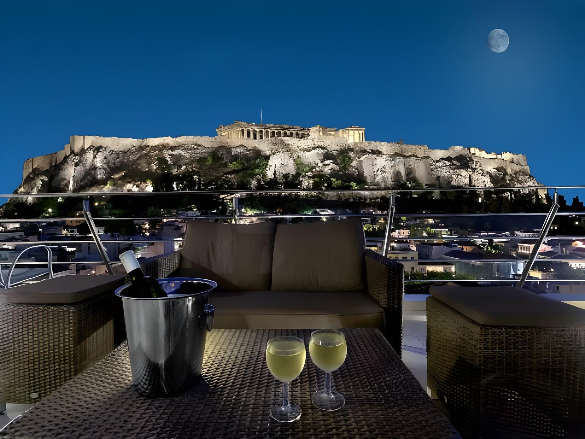 Plaka Hotel main