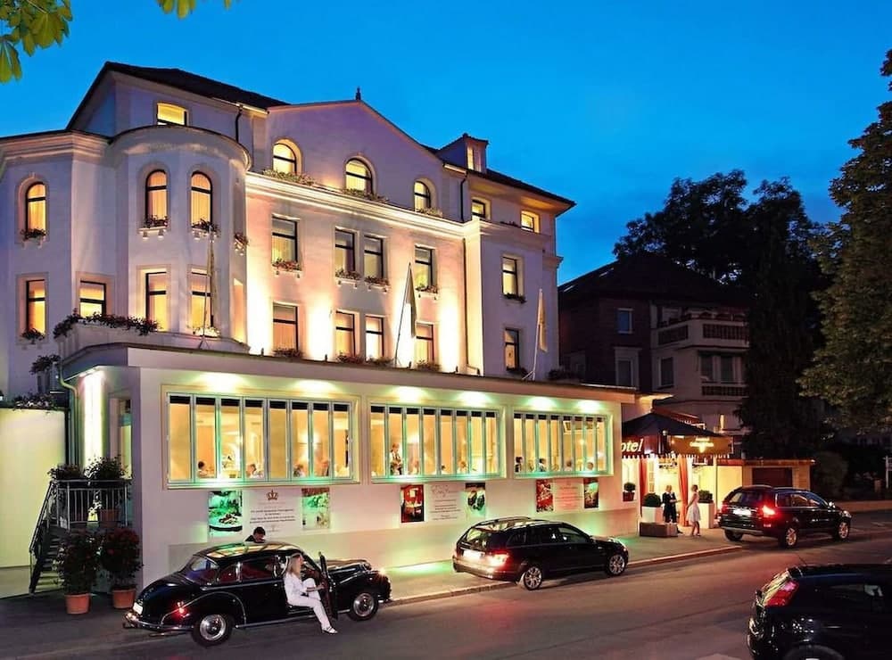 Hotel Goldene Traube main
