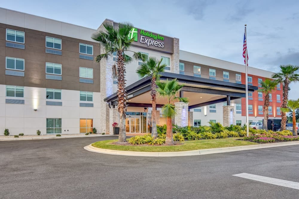 Holiday Inn Express Fort Walton Beach Central main