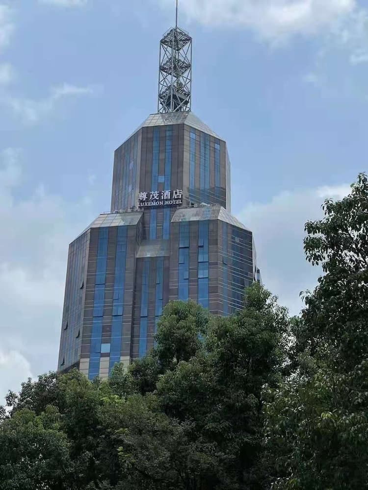 Luxemon Hotel main