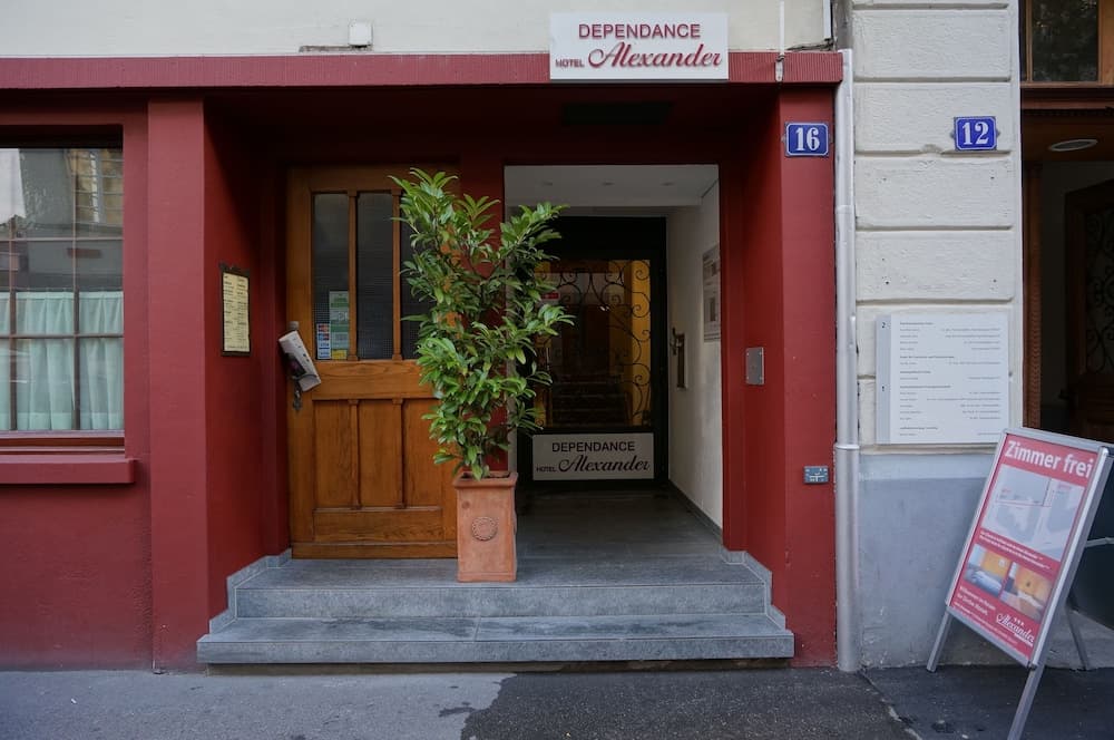 Alexander Guesthouse main
