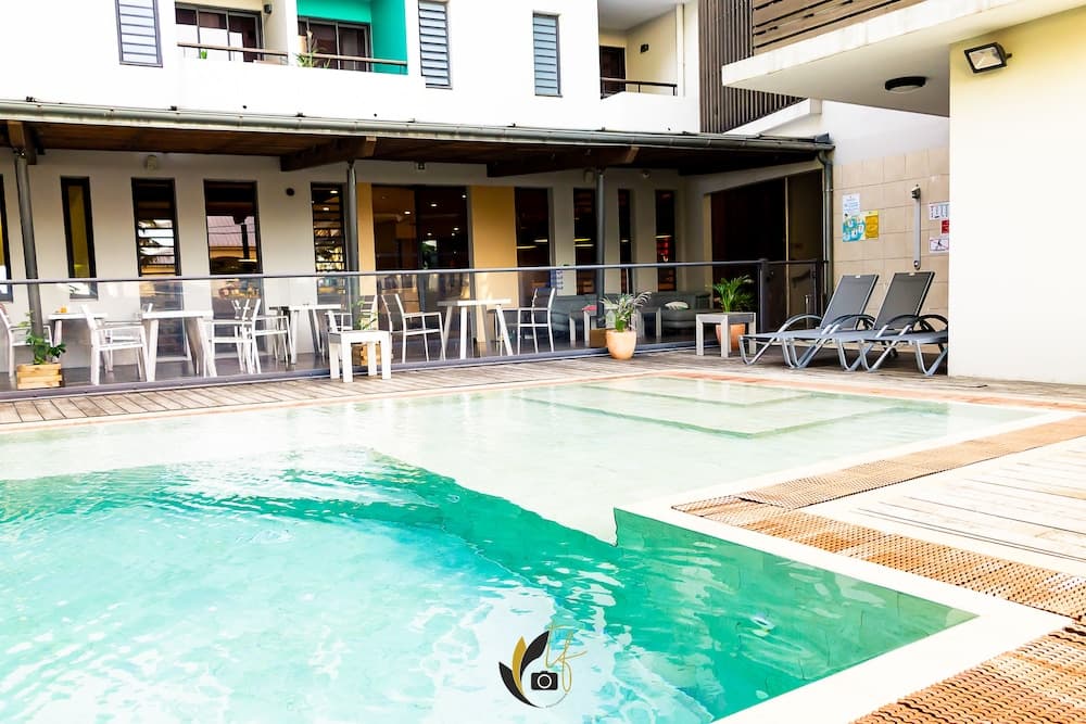 Tulip Inn Sainte Clotilde La Reunion main