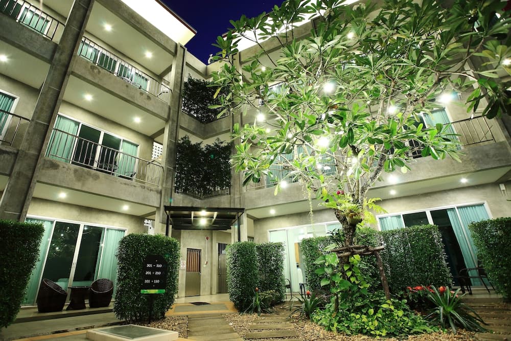 The Malika Hotel By Zen Rooms main