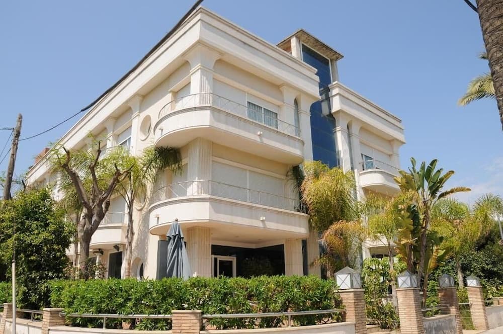 Marea Aparthotel main