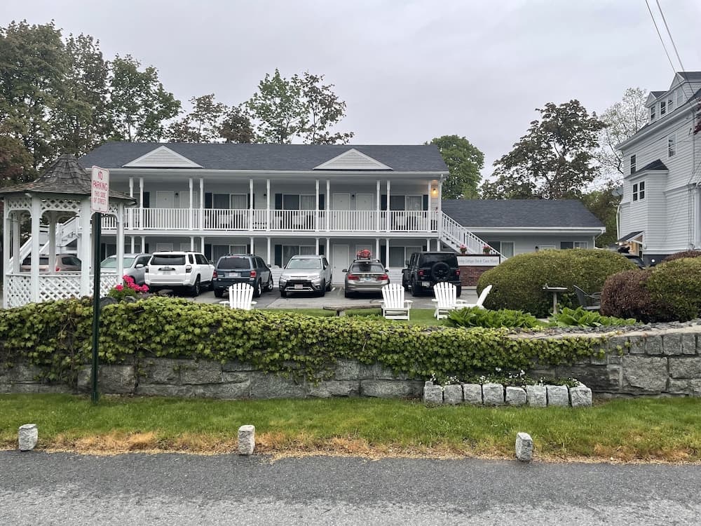 Moseley Cottage Inn & Town Motel