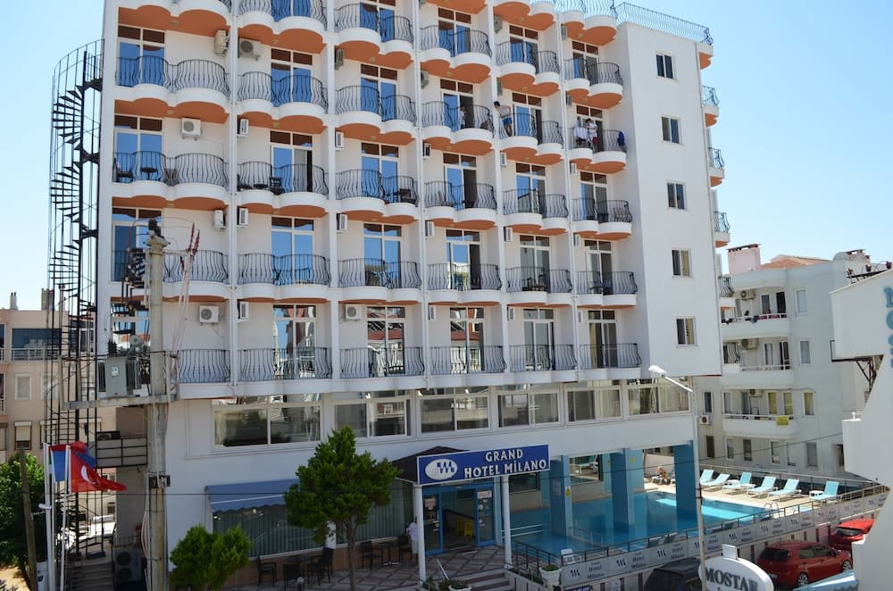 Grand Milano Hotel main