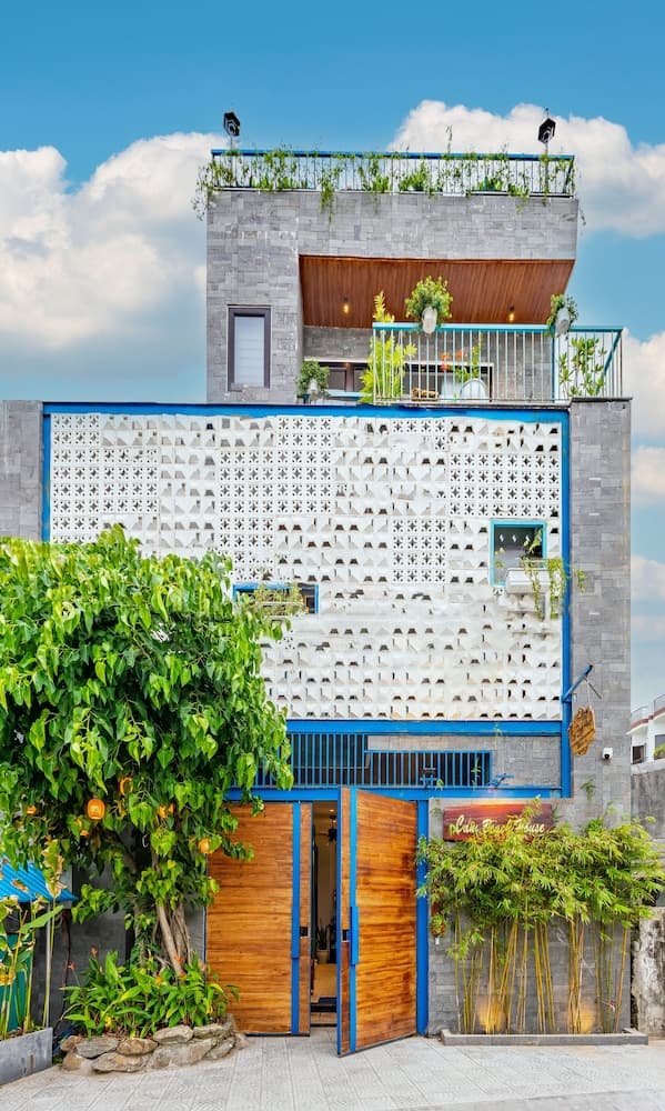 Cani Beach House main