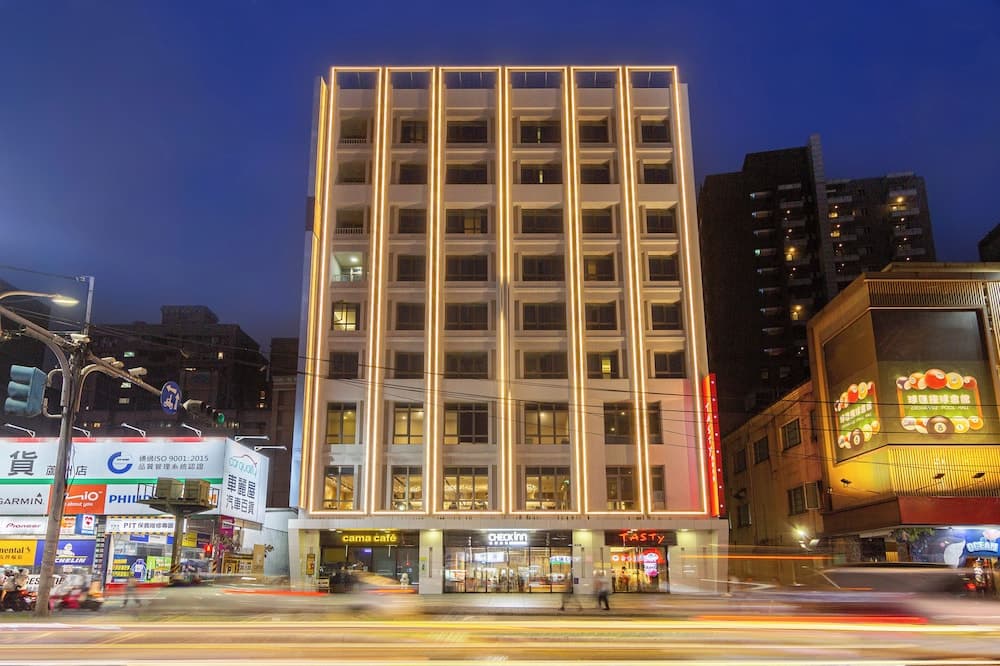 F Hotel Luzhou Taipei