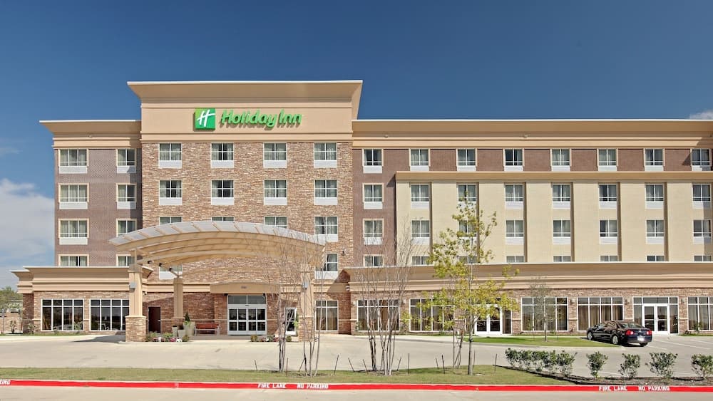Holiday Inn Garland main