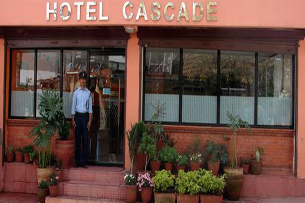 Cascade main