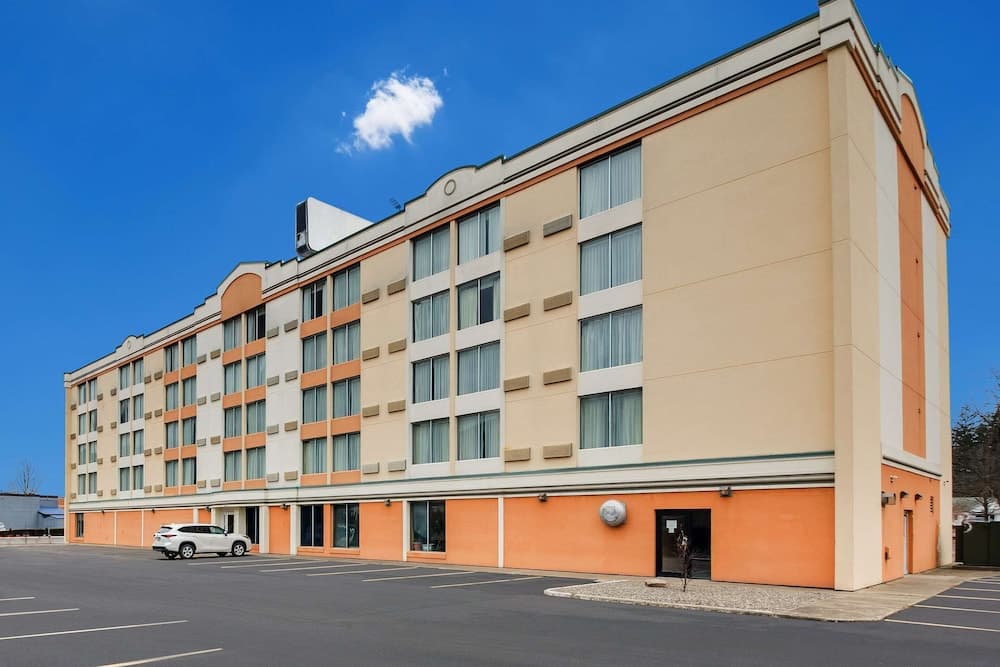 Quality Inn main