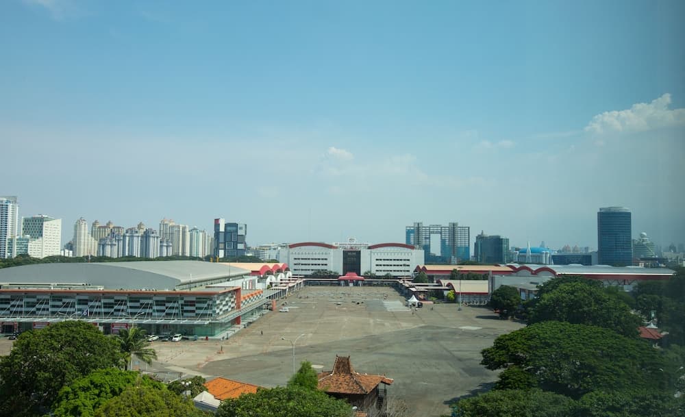 Holiday Inn Express Jakarta International Expo main