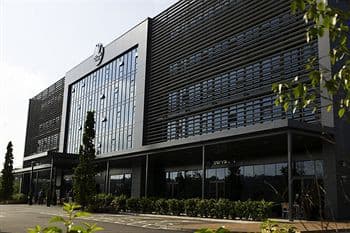 Village Hotel London Watford main
