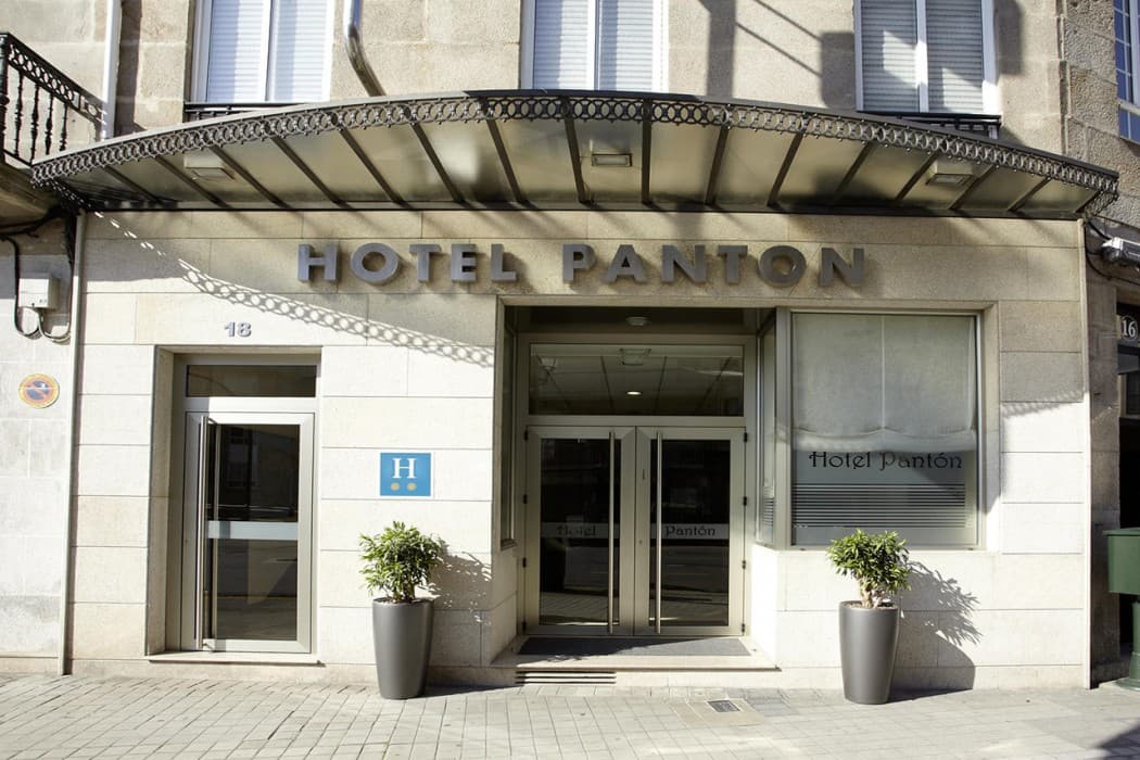 Hotel Pantón main