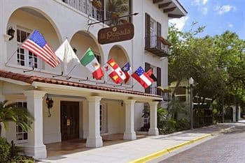 La Posada Hotel & Suites main