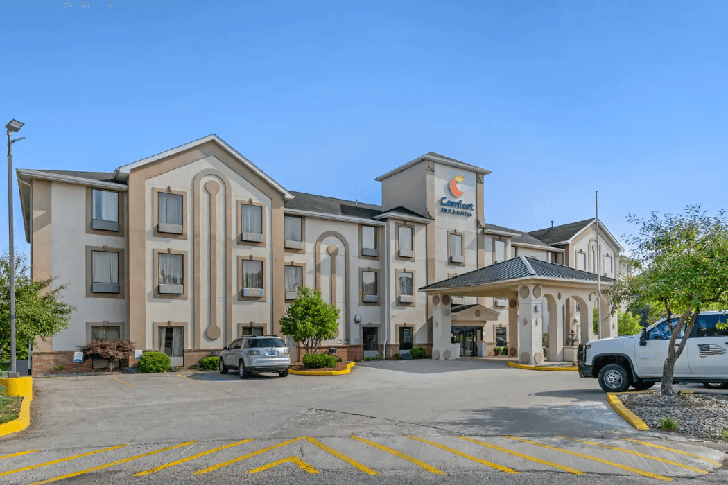 Comfort Inn & Suites La Grange main