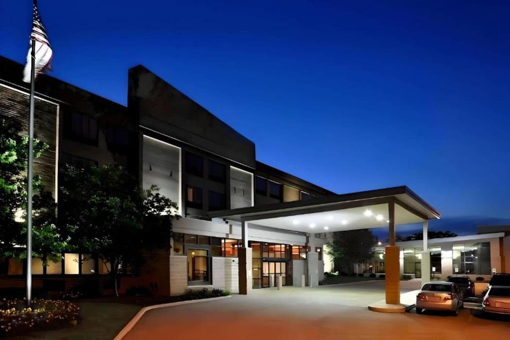 Hyatt Place Milwaukee-West main