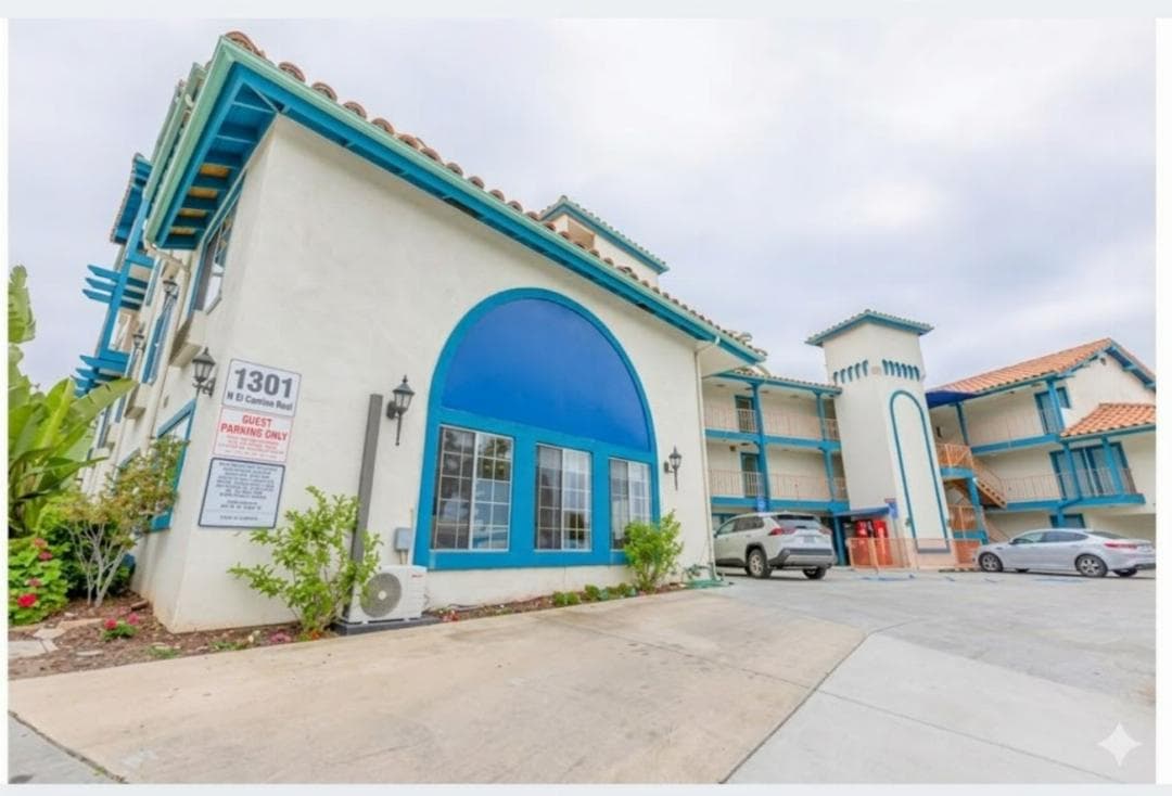 Hotel Avenida, San Clemente Beach main