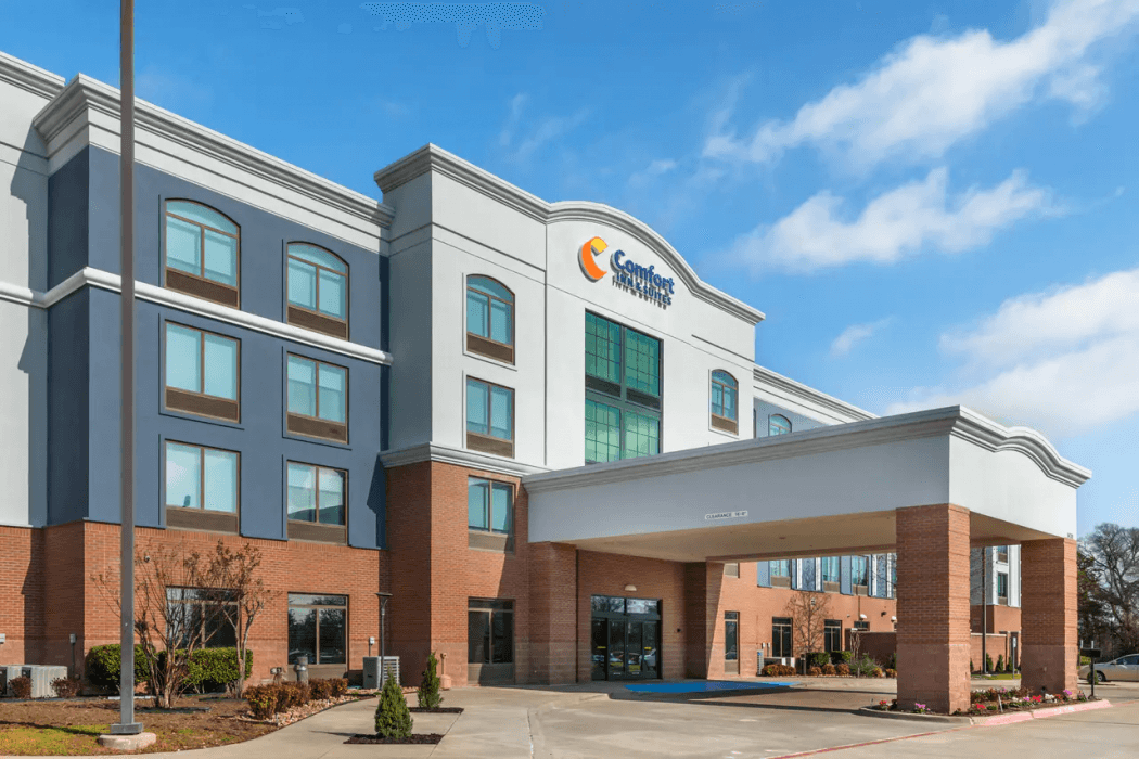 Wingate by Wyndham Frisco main