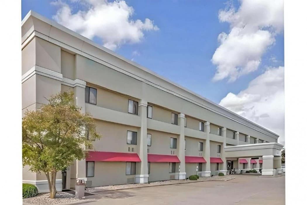 Express Inn Champaign main