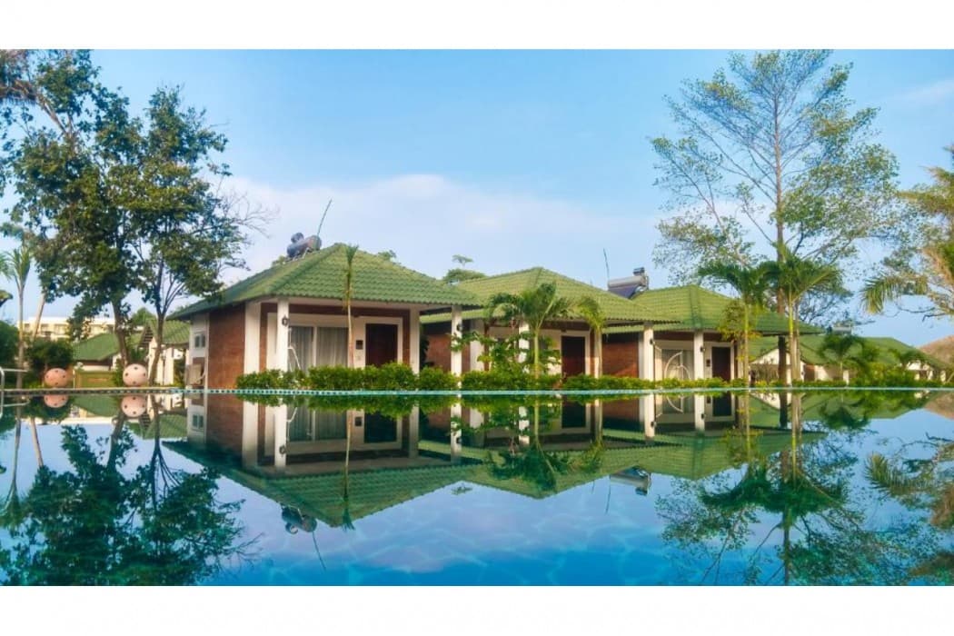 Famiana Green Villa main