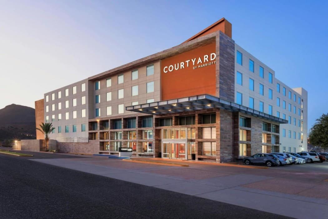 Hyatt Place La Paz main