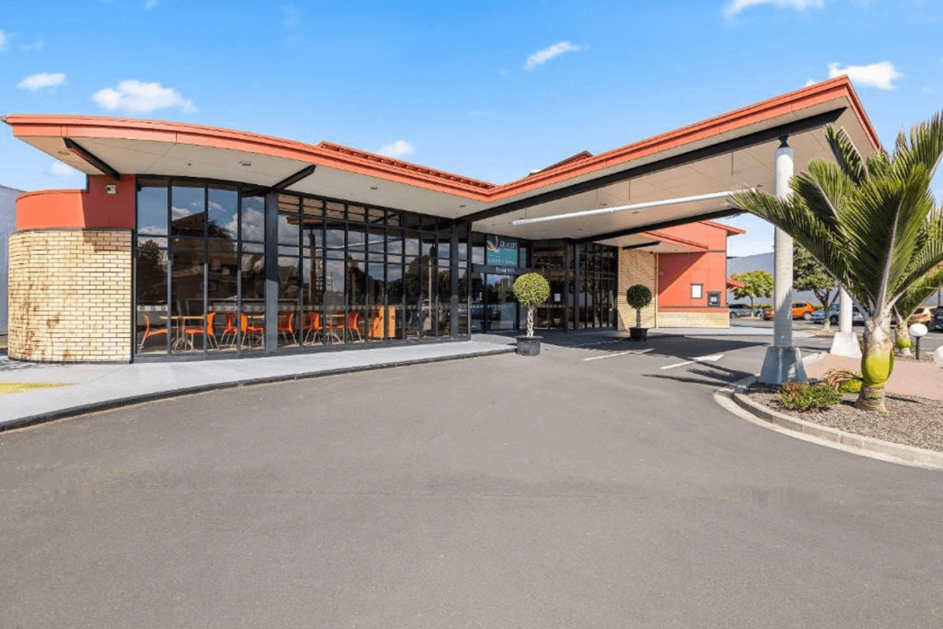 Quality Hotel Lincoln Green main