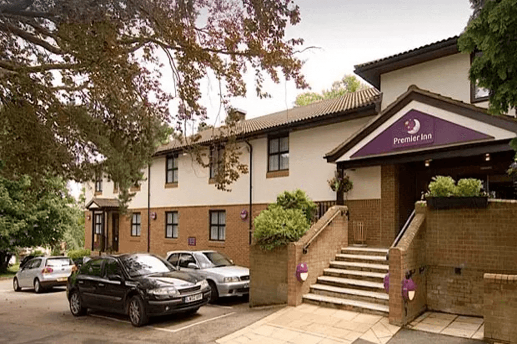 Premier Inn Kings Langley main