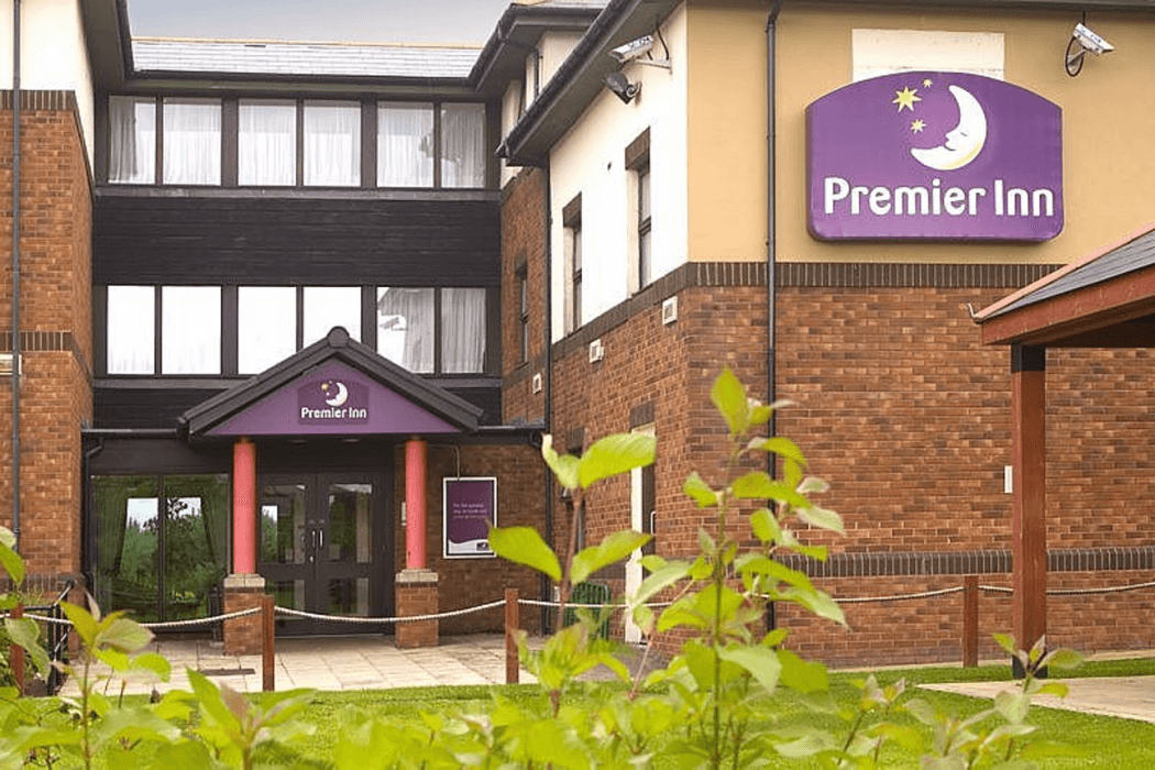 Premier Inn Livingston (M8, Jct3) main