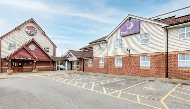 Premier Inn Braintree (A120) main
