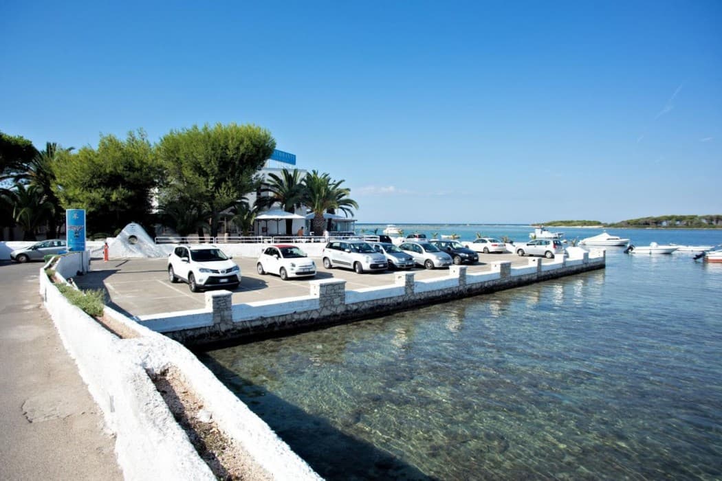 Isola Lo Scoglio main
