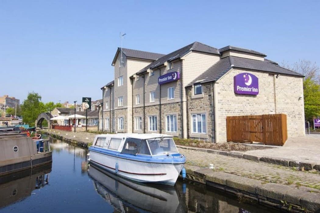 Premier Inn Huddersfield Central main