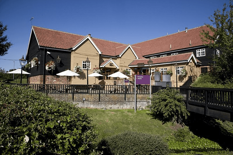 Premier Inn Basildon (East Mayne) main
