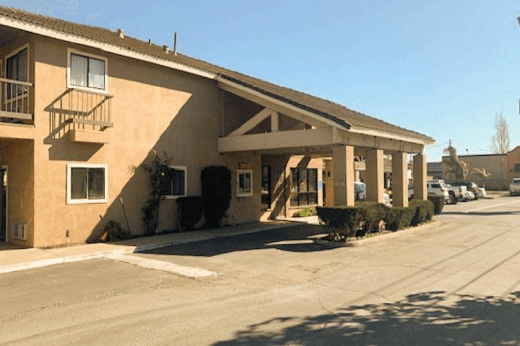 Motel 6 Soledad Ca main