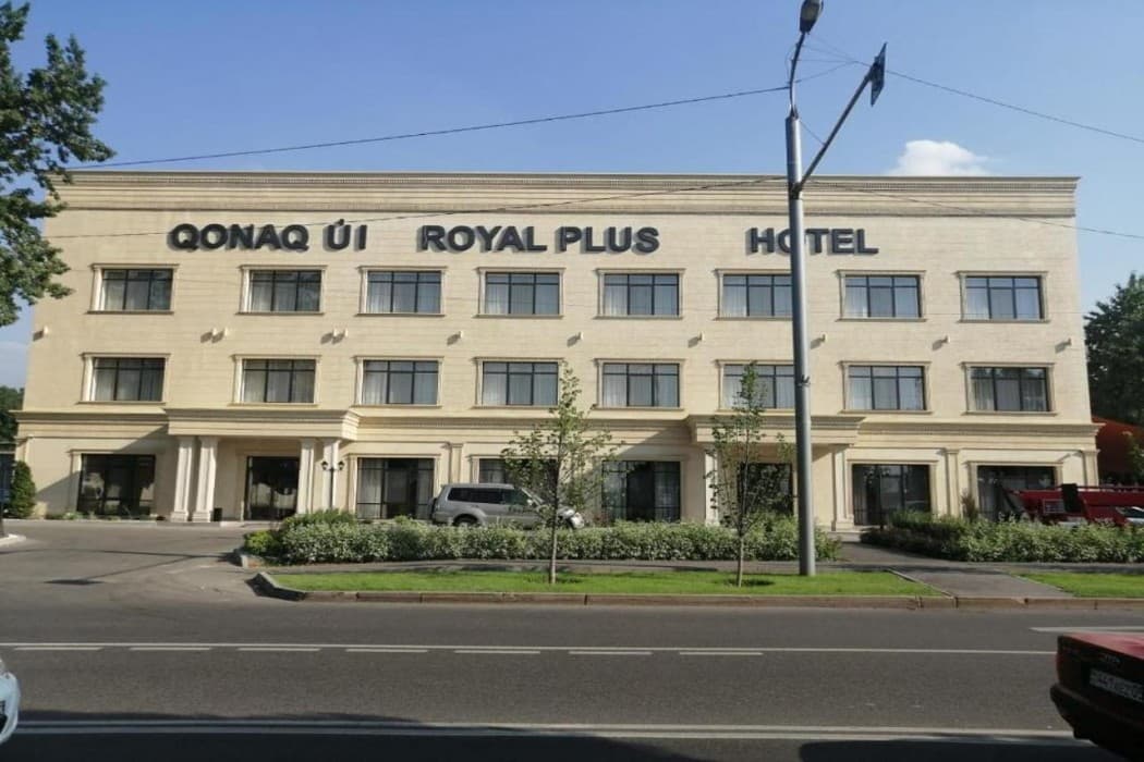 Royal Plus main