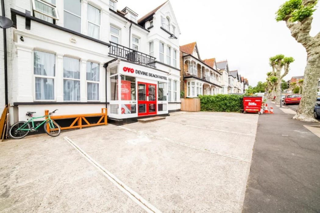 Oyo Devine Beach Hotel, Westcliff Southend-On-Sea main